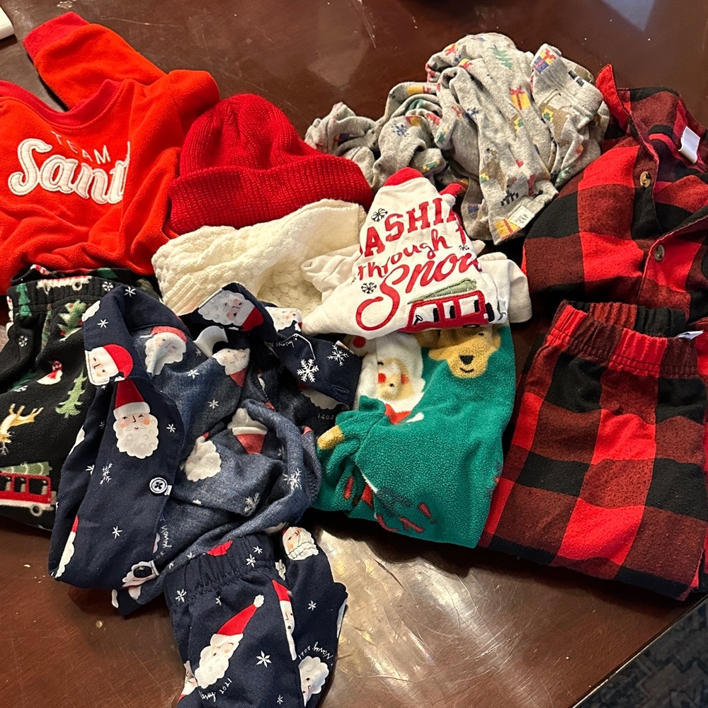 Festive Holiday toddler Clothing Bundle 2t 5 pairs
